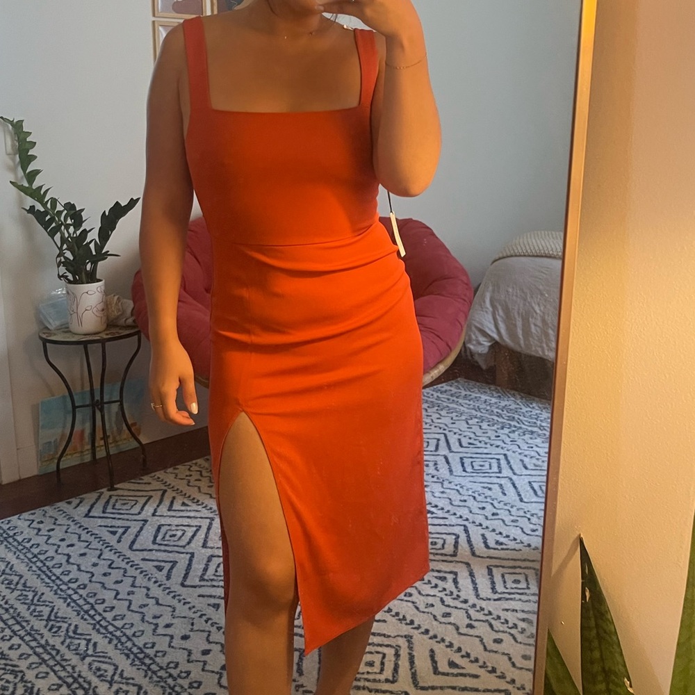 Aritzia 90’s Slit Midi Dress
